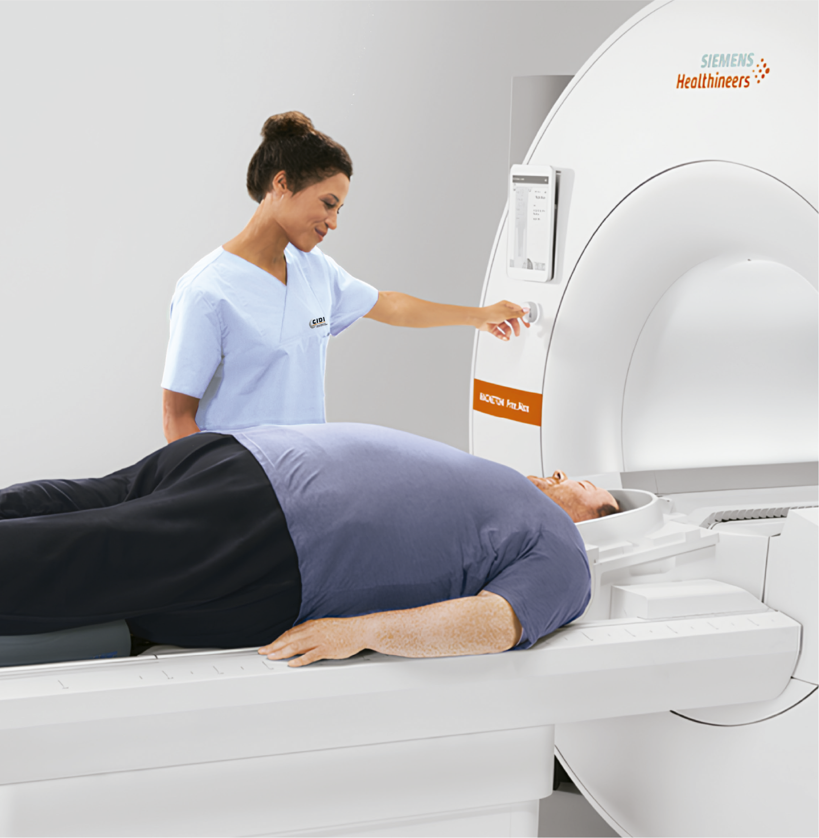 Imagem de uma pessoa entrando na máquina